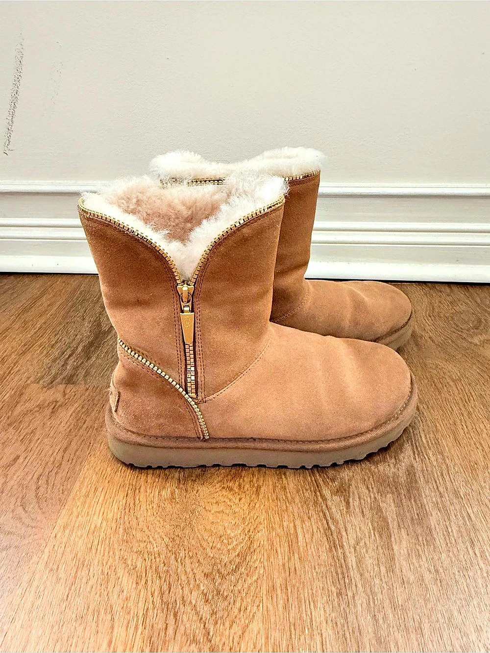 UGG Mini Florence Chestnut Suede Gold Zip Sheepskin Lined Boots